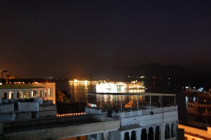 Udaipur's marble palace on the lake 132