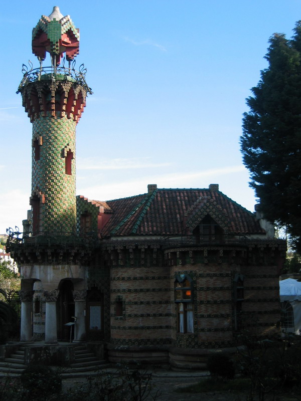 Gaudi's capricho 2