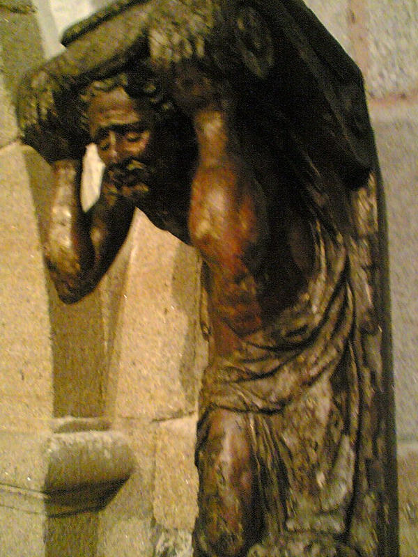 Decorative arch support